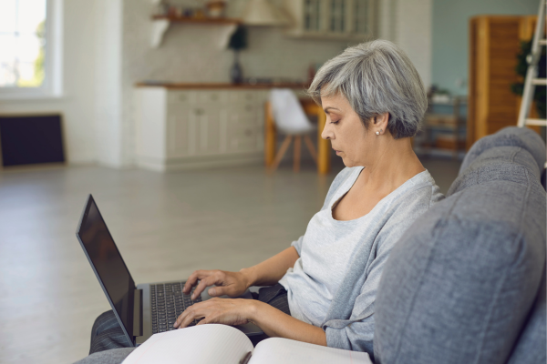 Aprenda como fazer o cálculo da aposentadoria, entenda o que é previdência social e se previdência privada vale a pena. Planeje seu futuro hoje.